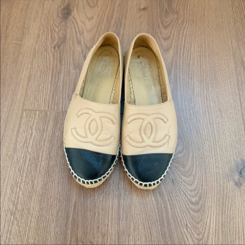 Chanel shoes size 7 true to size used